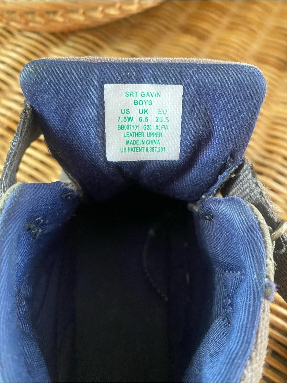 Stride rite boys shoe 7.5m
